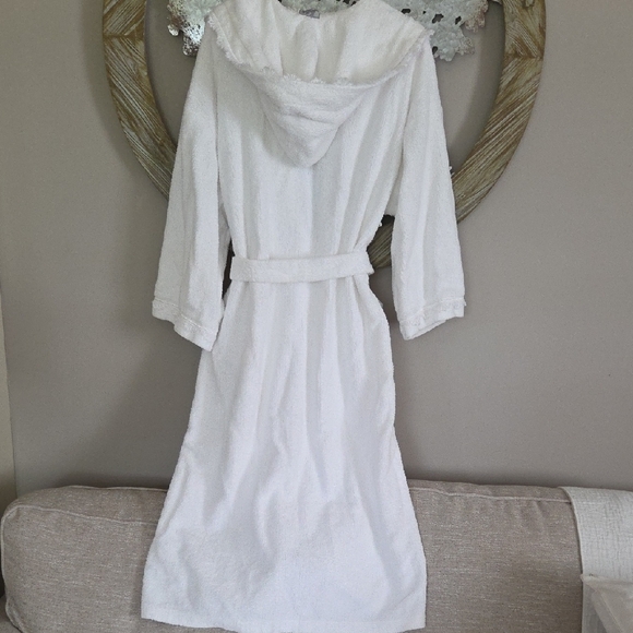 Classic White Hooded Terry Robe - Women’s Bathrobe - Picture 2 of 9